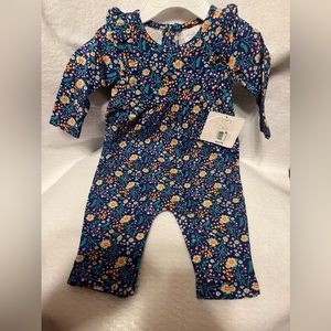 Infant long sleeve outfit and matching headbands